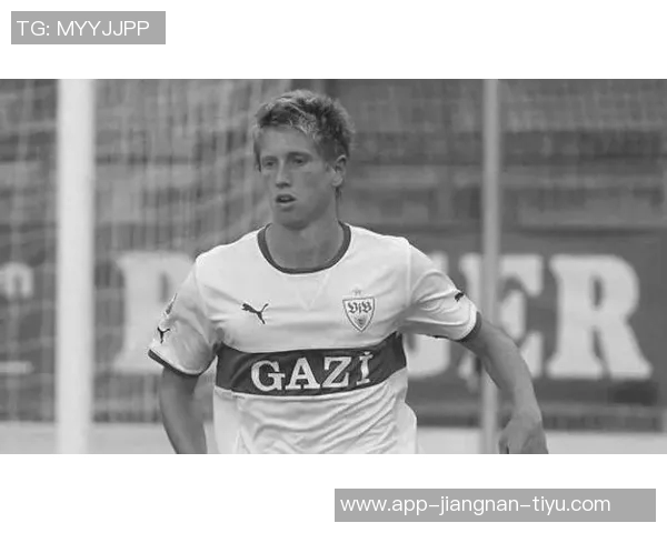 德国后卫赫特纳乘缆车意外坠落去世年仅34岁令人惋惜